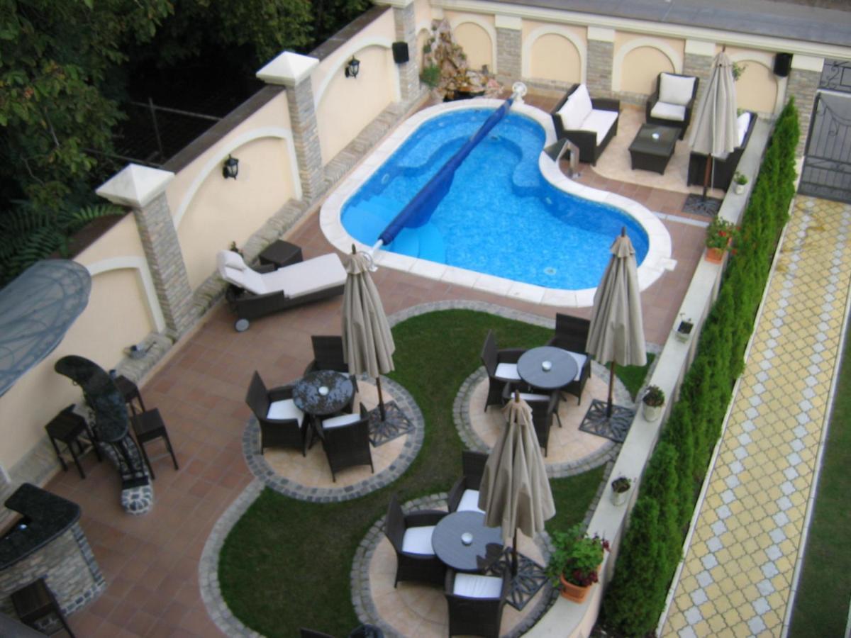Hotel Vila Lago Palic Bagian luar foto