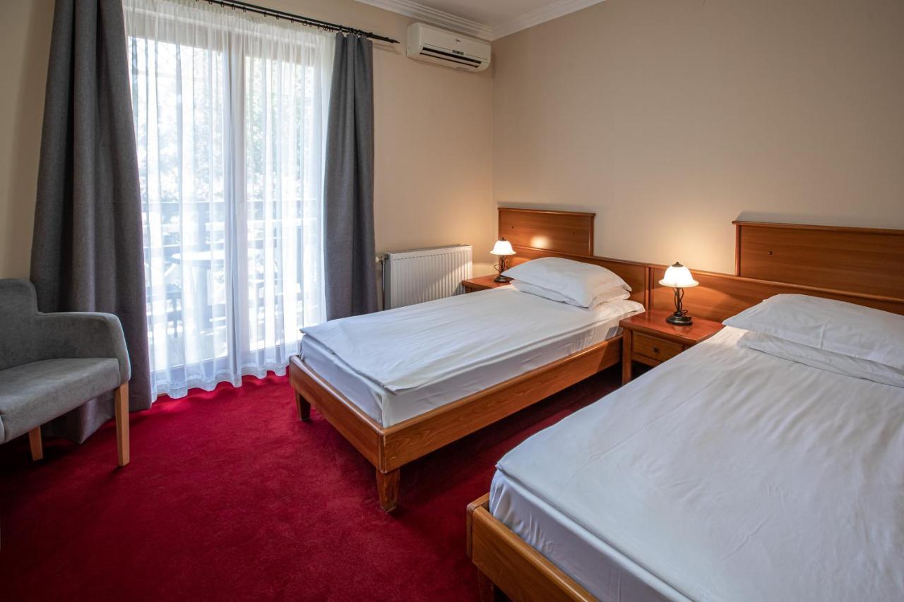 Hotel Vila Lago Palic Bagian luar foto
