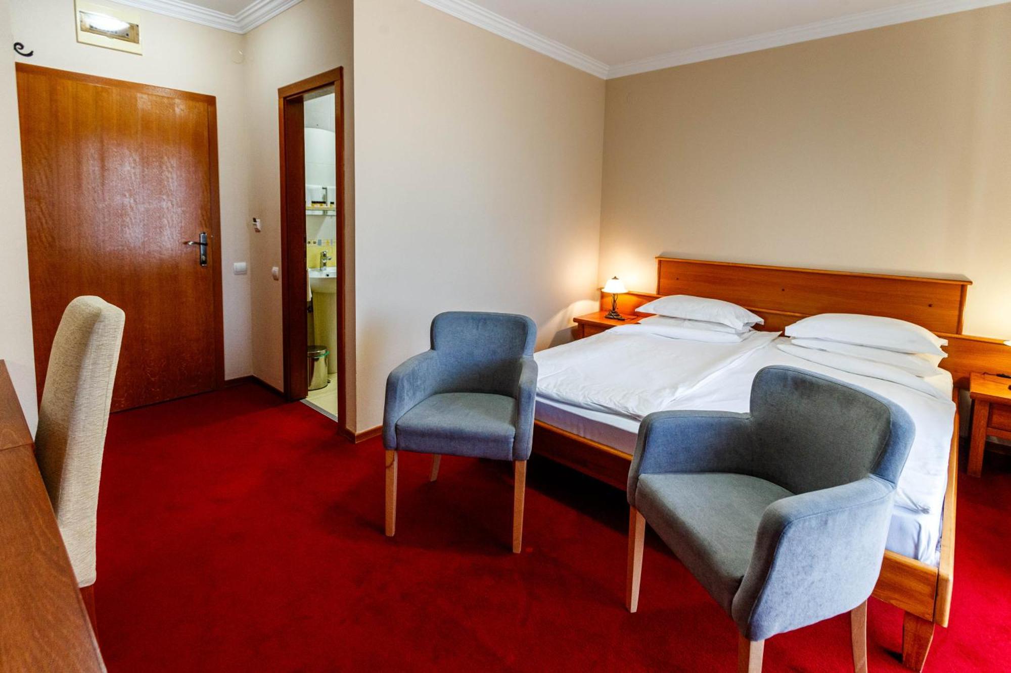 Hotel Vila Lago Palic Bagian luar foto