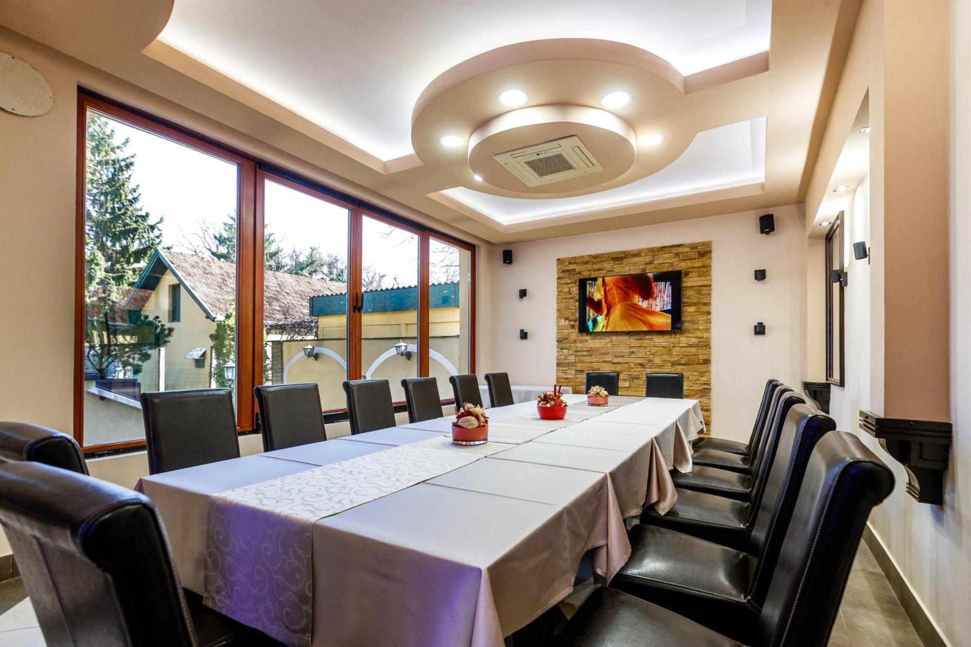 Hotel Vila Lago Palic Bagian luar foto