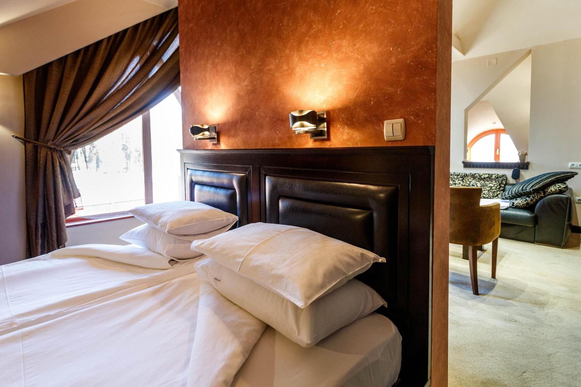 Hotel Vila Lago Palic Bagian luar foto